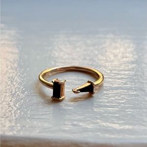 Bondeye Jewelry Luna Black Spinal 14K Solid Rose Gold size 5.5.